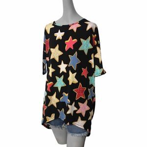 LuLaRoe‎ IRMA Shirt Stars Black Blue Red Pink Size XS holiday sale sugar cookie